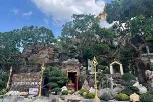 バンコク:現地ガイドによる電動トゥクトゥクツアー