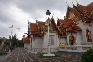 バンコク:現地ガイドによる電動トゥクトゥクツアー