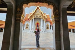 バンコク:現地ガイドによる電動トゥクトゥクツアー