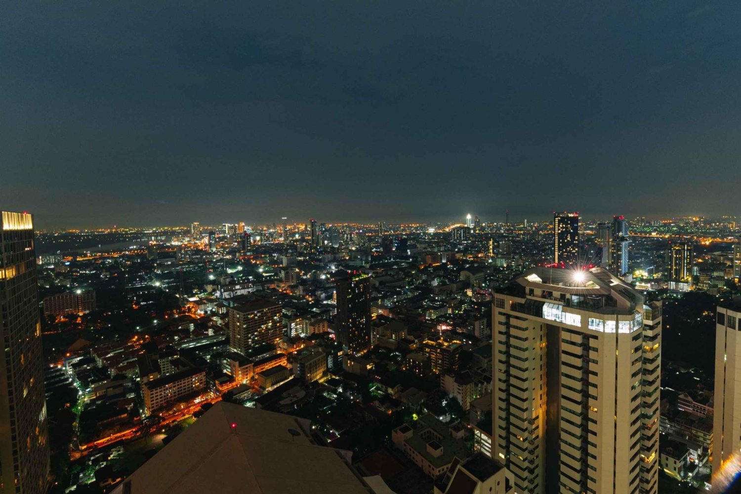 Bangkok: Njut av god thaimat med panoramautsikt från taket