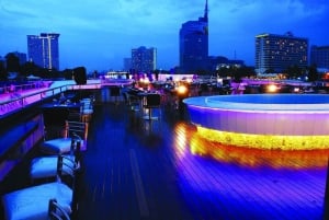 Bangkok: Aftenbådtur med middag og livemusik på Chao Phraya