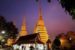 Bangkok: Abendtour mit Wat Arun, Wat Pho & Tuk Tuk-Fahrt