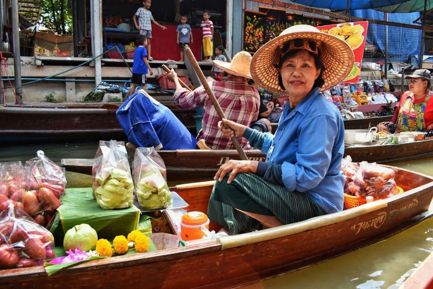Bangkok: Famous Markets and Dragon Temple Guided Day Tour