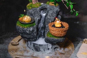 バンコクミスティの見事な滝の洞窟で高級料理