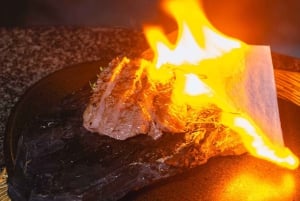 バンコクミスティの見事な滝の洞窟で高級料理