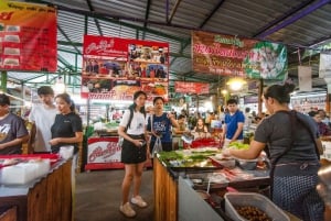 Bangkoks schwimmender Markt und Bootsfahrt zu einer Orchideenfarm