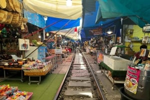 Bangkok: Floating Market & Railway Market with Hotel Pick Up