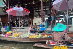 Bangkok: Floating Market, River Kwai, Railway Tour mit Mittagessen