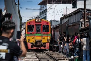 Bangkok: Tour zu schwimmenden Märkten, Wat Sam Phran und Cafés