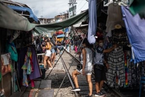Bangkok: Tour zu schwimmenden Märkten, Wat Sam Phran und Cafés