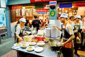 Bangkok: Mercato dei fiori e tour gastronomico serale in Tuk Tuk