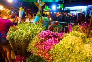 Bangkok: Mercado das flores e tour gastronómico noturno em Tuk Tuk