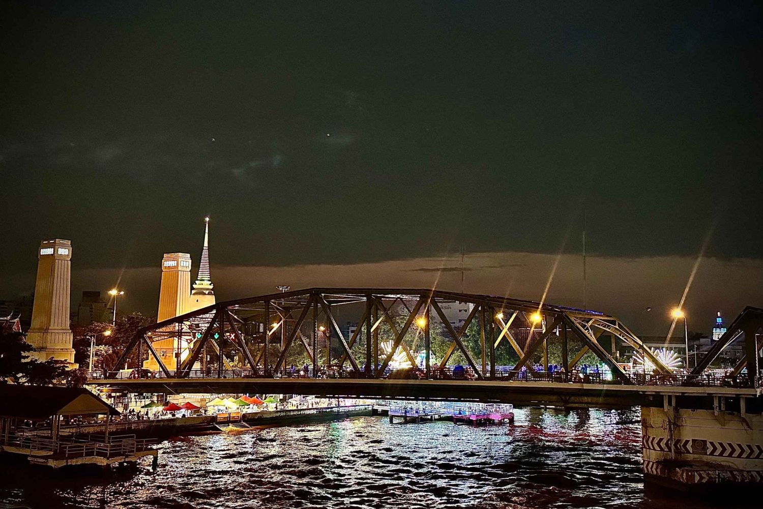 Bangkok: Flower Market, Heritage Short Tour with Thai Buffet