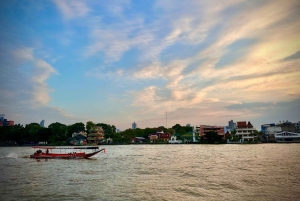 Bangkok: Flower Market, Heritage Short Tour with Thai Buffet