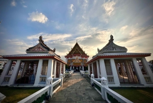 Bangkok: Flower Market, Heritage Short Tour with Thai Buffet