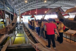 Bangkok: Flower Market, Klongs, and Royal Barges Tour