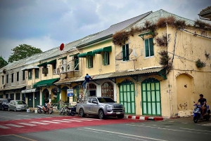 Bangkok: Giant Swing Street Food Tour with 14+ Local Dishes