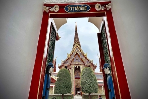 Bangkok: Giant Swing Street Food Tour with 14+ Local Dishes