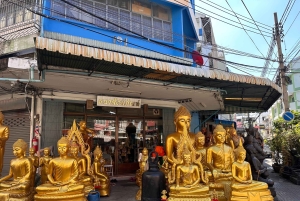 Bangkok: Giant Swing Street Food Tour with 14+ Local Dishes