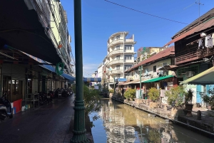 Bangkok: Giant Swing Street Food Tour with 14+ Local Dishes