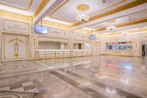 Bangkok: Golden Dome Cabaret Show Entry Ticket