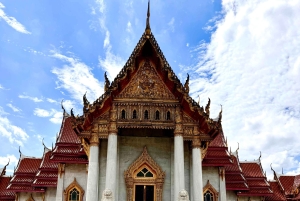 Bangkok: poranna wycieczka na Złotą Górę i do Marmurowej Świątyni – tuk tuk