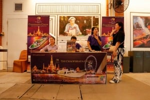 Bangkok: Grand Chao Phraya Dinner Cruise with Live Show