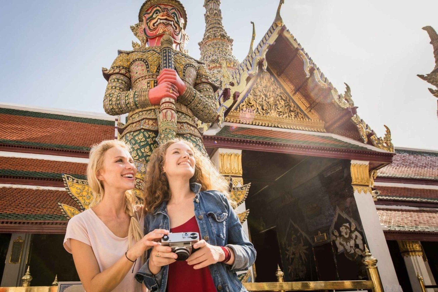 Bangkok: Grand Palace, Emerald Buddha, and Museum Siam Tour