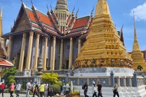 Bangkok: Grand Palace, Emerald Buddha, and Museum Siam Tour