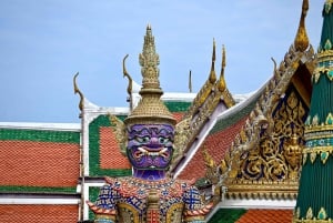 Walking tour Grand Palace, Emerald Buddha and Wat Pho