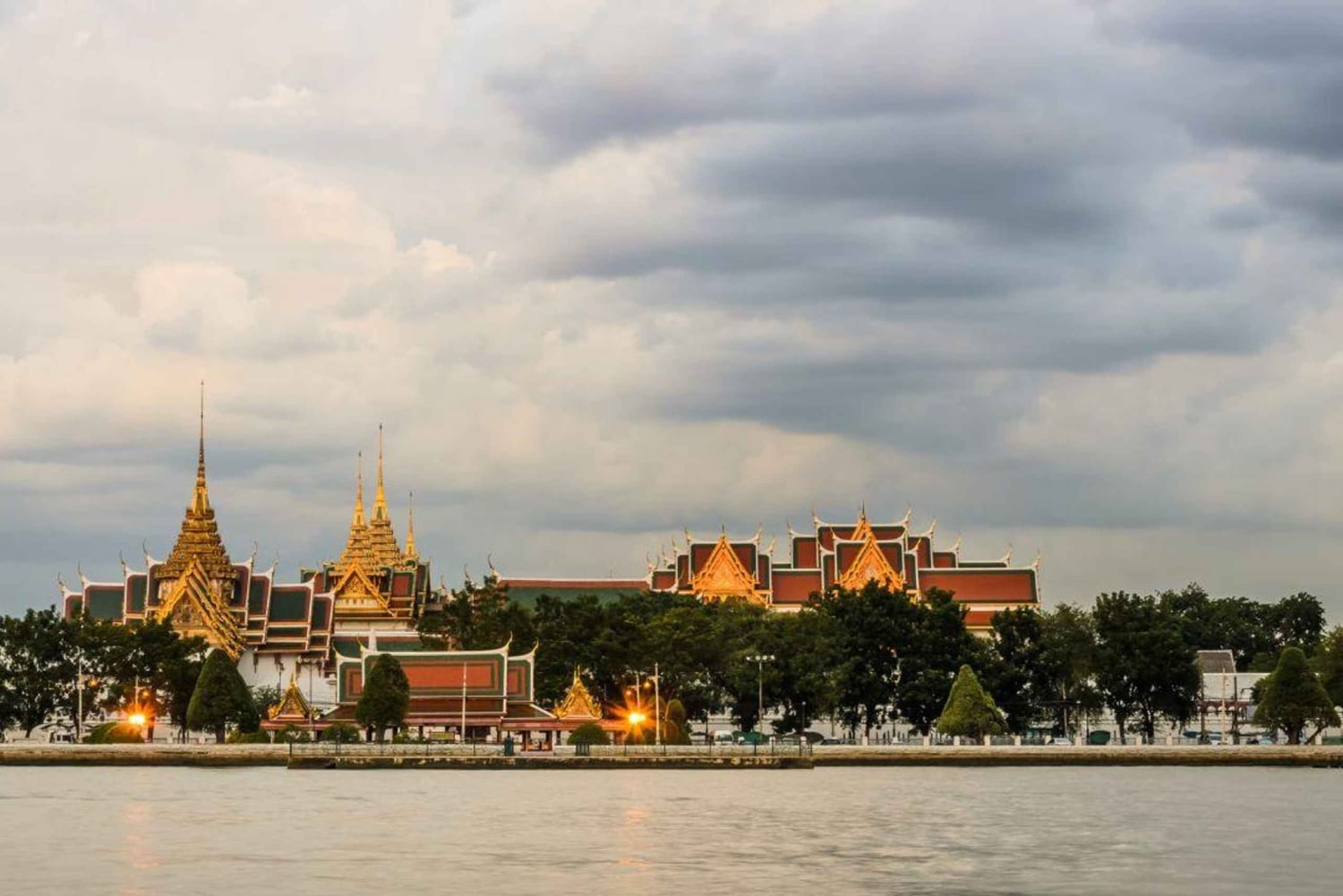 Bangkok: Grand Palace, Wat Arun und Marmortempel Tour