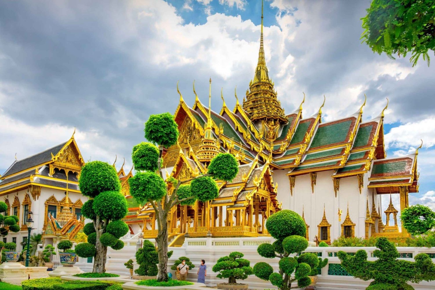 Bangkok: Grand Palace, Wat Pho, and Wat Arun Day Tour