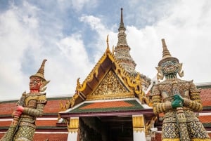 バンコク：グランド・パレス、列車＆フローティング・マーケット・ツアー