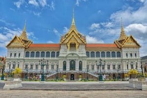 Bangkok: Grand Palace, Wat Pho, Wat Arun Sacred & Local Tour