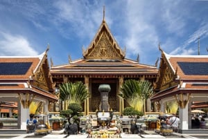 Bangkok: Grand Palace, Wat Pho, Wat Arun Sacred & Local Tour
