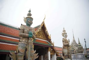 Bangkok: Grand Palace, Wat Pho, Wat Arun Sacred & Local Tour