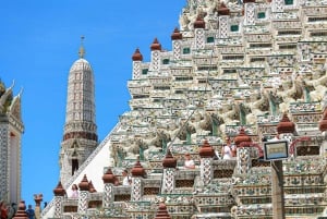 Bangkok: Grand Palace, Wat Pho, Wat Arun Sacred & Local Tour