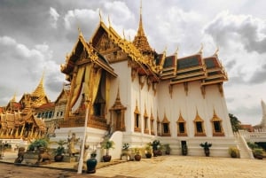 Bangkok: Grand Palace, Wat Phra Kaew, and Wat Trimit Tour