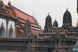 Bangkok: Grand Palace, Wat Phra Kaew, and Wat Trimit Tour