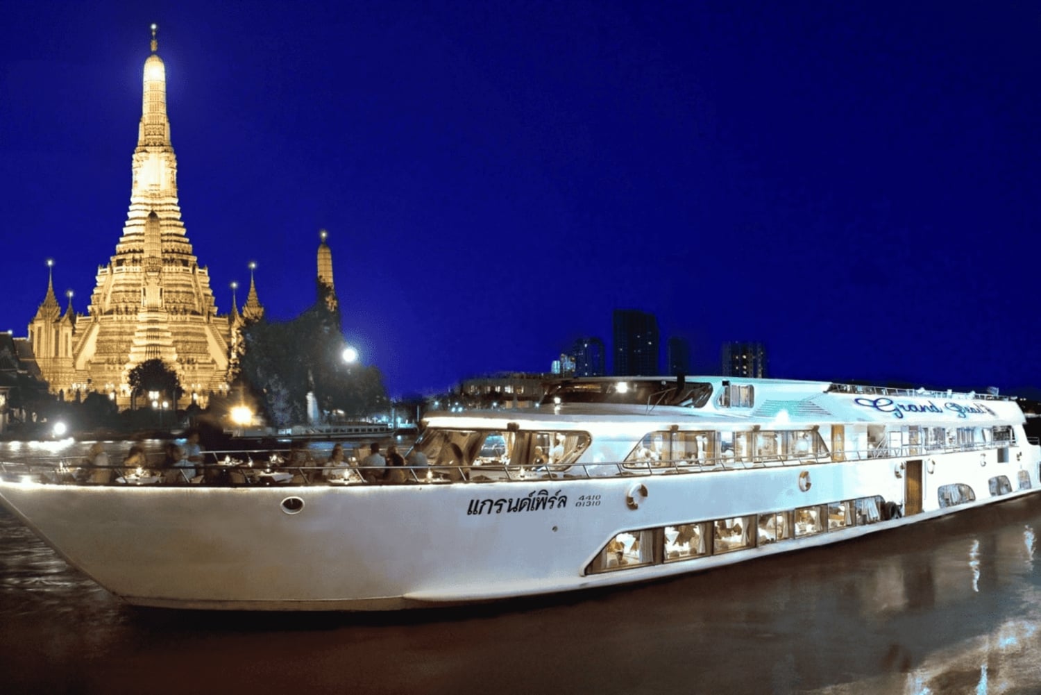Bangkok: Rejs Grand Pearl Dinner Cruise z transferem do hotelu