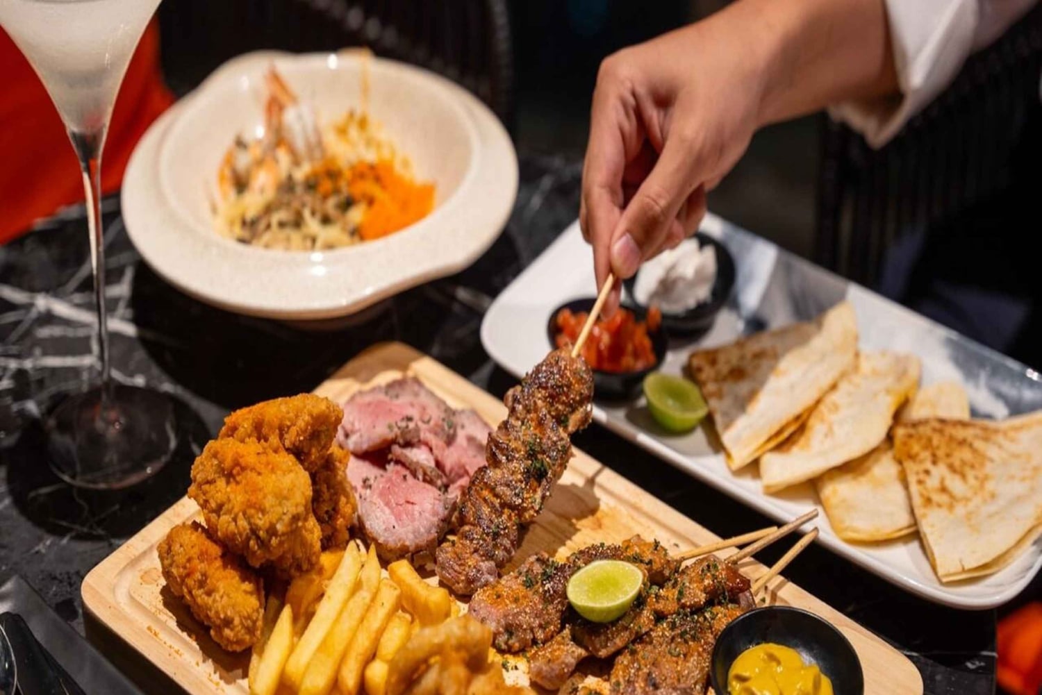 Bangkok: Gravity 87 Rooftop Lounge At Ramada Bangkok