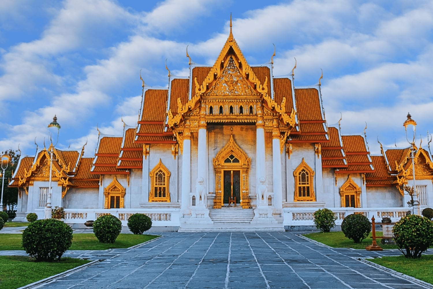 Bangkok: Tour di mezza giornata guidato della città con i templi
