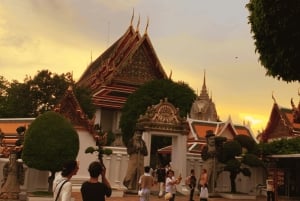Bangkok: Tour di mezza giornata guidato della città con i templi