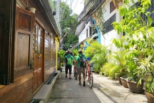 Bangkok: Half-Day Local Lives & Food Tour by Bike with Lunch
