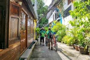Bangkok: Passeio de bicicleta de meio dia pelas vidas locais e gastronomia com almoço