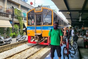 Bangkok: Passeio de bicicleta de meio dia pelas vidas locais e gastronomia com almoço