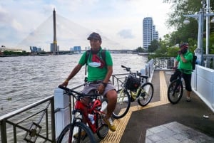 Bangkok: Passeio de bicicleta de meio dia pelas vidas locais e gastronomia com almoço