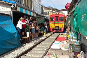 Bangkok: Tur til jernbanemarkedet og det flydende marked i Damnuansaduak