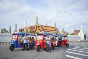 Bangkokissa: Bangkok: Hop On Hop Off Tuk Tuk & Boat Chao Phraya River Bangkok: Hop On Hop Off Tuk Tuk & Boat Chao Phraya River