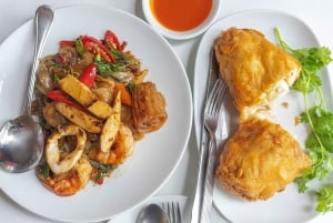 Bangkok: prenotazione tavolo al ristorante stellato Jay Fai e tour della città